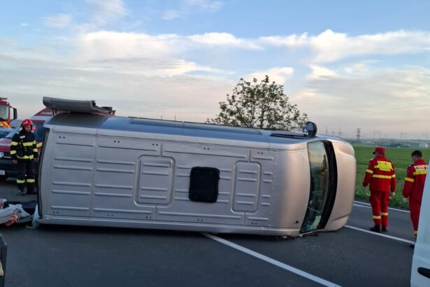 un microbuz s a rasturnat pe dn 2a la iesire din stupina spre crucea 681aeee052b02