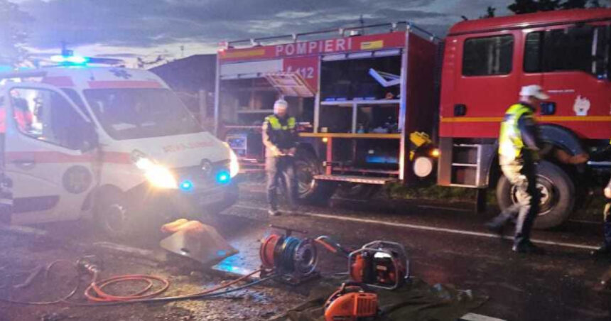 Tragedie pe șosea: Un adolescent de 19 ani își pierde viața, iar doi răniți în urma unui accident devastator 1 un tanar de 19 ani a murit si doua persoane au fost ranite dupa ce masina in care se aflau a lovit un vehicul parcat si un stalp 6838c640c9fbd