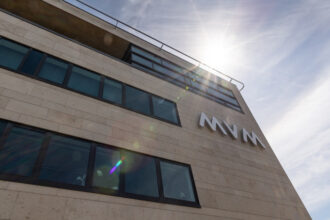 ungurii de la mvm in curs de preluare a business ului local de furnizare al e on isi aduc inca un trader de gaze in romania pe langa cel care cumpara de la gazprom 681adf5ae8b66
