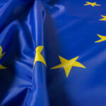 Uniunea Europeană dă undă verde unui ambițios plan de înarmare pentru statele membre și partenerii săi, cu un buget impresionant de 150 de miliarde de euro, oferind împrumuturi pe termen lung de până la 45 de ani, cu o fereastră de grație de 10 ani. 3 uniunea europeana a aprobat uriasul program de inarmare al tarilor membre si partenere in valoare totala de 150 de miliarde de euro acesta acorda credite pe termene de pana la 45 de ani cu 10 ani p 6835ad299a9d1