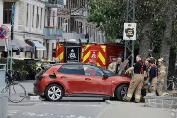 unsprezece raniti la copenhaga dupa ce o masina a intrat in multime un sofer in varsta a pierdut controlul volanului 68132c71bec6c