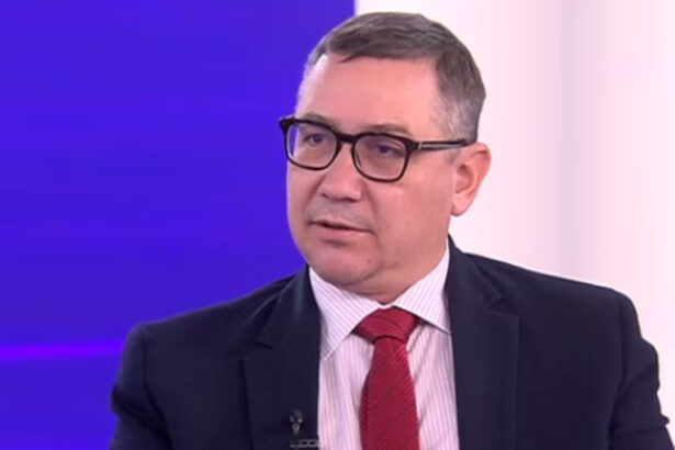 victor ponta se va implica in campania pentru turul al ii lea nu o sa ma vedeti disparand in ceata ce spune despre guvernul ciolacu 681850f3d2cc4