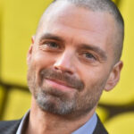 Sebastian Stan, starul de la Hollywood, își dezvăluie alegerea pentru Oscar: „Va fi o decizie grea. România, te ador!” 2 video actorul sebastian stan nominalizat la oscar a anuntat cu cine voteaza nu va fi usor romania te iubesc 6826d6b6be442