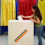 Alegeri prezidențiale 2025, prima rundă: Orașele cu o prezență record de peste 100%. Buletinele de vot au fost suplimentate! 3 video alegeri prezidentiale 2025 turul 1 localitatile in care prezenta a depasit 100 numarul buletinelor de vot a fost suplimentat 6817a48f72696