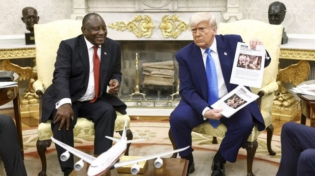 "Strategia surprinzătoare a lui Trump în fața președintelui Africii de Sud: un film din Congo la baza ambuscadei" 1 video ambuscada cu care trump l a luat prin surprindere pe presedintele africii de sud era de fapt un film realizat in congo 683019ceb97ec