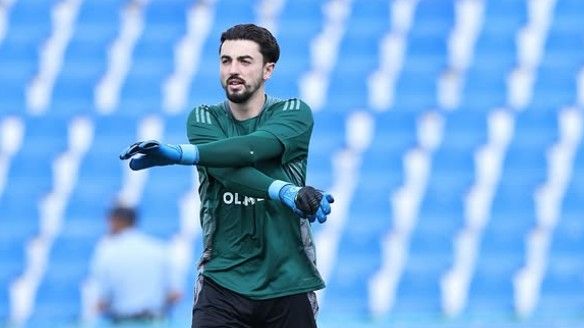 Andrei Vlad a fost surprins de o avalanșă de goluri! Formația românului a suferit o înfrângere usturătoare pe teren propriu, chiar și cu un jucător în plus, scor 1-0. 1 video andrei vlad a primit golazo dupa golazo echipa romanului a pierdut rusinos acasa cu om in plus la 1 0 683abee9d587e