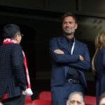 Arne Slot își amintește de Jurgen Klopp! Momentul emoționant al antrenorului de la Liverpool la ceremonia de înmânare a trofeului Premier League 3 video arne slot nu l a uitat pe jurgen klopp gestul tehnicianului de la liverpool de la festivitatea de decernare a titlului in premier league 68335efea3a9e