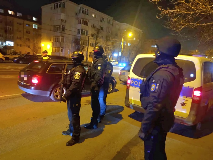 Canabis camuflat în universul jucăriilor! Trei tineri, judecați de DIICOT Constanța. 1 video canabis ascuns printre jucarii trei tineri trimisi in judecata oficial de la diicot constanta 682ee2e0a2cb6