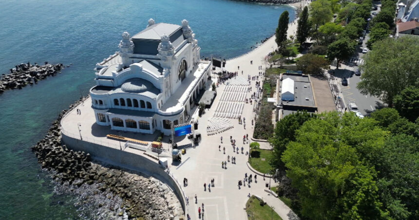 Cazinoul din Constanța își deschide din nou ușile pentru public: Oferind priveliști uimitoare ale acestei bijuterii arhitecturale de pe litoral 1 video cazinoul din constanta si a redeschis portile pentru vizitatori imagini spectaculoase cu bijuteria arhitecturala de la malul marii 682ec6d77d3d5