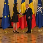 Cristina Neagu își împărtășește impresiile după distincția oferită de Ilie Bolojan, liderul interimar al României 3 video cristina neagu o noua reactie dupa ce a fost decorata de ilie bolojan presedintele interimar al romaniei 682311ef4457a