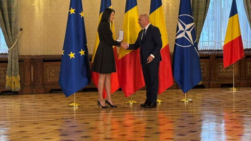 Cristina Neagu își împărtășește impresiile după distincția oferită de Ilie Bolojan, liderul interimar al României 1 video cristina neagu o noua reactie dupa ce a fost decorata de ilie bolojan presedintele interimar al romaniei 682311ef4457a