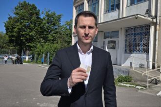 video deputatul usr george gima a votat la constanta pentru romania onesta decenta europeana euroatlantica 68298af815e48