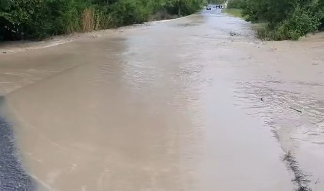 Drumul național din Harghita, blocat de ploi torențiale! 1 video drum national din judetul harghita inchis din cauza ploilor abundente 68357168a2505