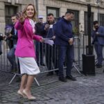 Elena Lasconi renunță la conducerea USR după rezultatele dezamăgitoare de la alegerile prezidențiale 3 video elena lasconi isi anunta demisia din functia de presedinta a usr dupa esecul la prezidentiale 68186aa68ab99