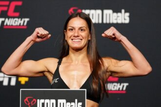 video exclusiv alice ardelean singura romanca din ufc a mintit pentru a salva cainii dintr un adapost 682b36d5944c2