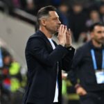 Fanii FCSB îi aduc un omagiu special lui Mirel Rădoi în timpul confruntării de pe Arena Națională 2 video exclusiv gestul facut de fanii fcsb fata de mirel radoi in timpul meciului de pe arena nationala 6828de12f0a12