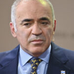 Garry Kasparov: „Ideologia lui Putin și viziunea sa despre lume trebuie să se întoarcă în Rusia” 2 video garry kasparov viziunea lui putin asupra lumii ideologia lui putin trebuie dizolvata inapoi in rusia 683042f09ae71
