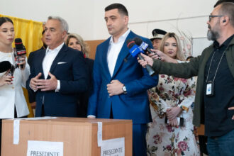video george simion catre politistul care i a interzis sa faca declaratii in sectia de vot nu e foarte frumos ce ati facut 6829926eb2960