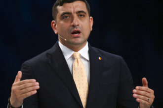 video george simion prezinta scuze pentru ca l a facut autist pe nicusor dan am vrut sa spun ca e securist nazist marxist 68261cfedbc74