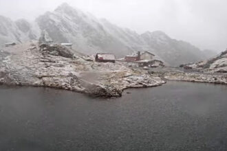 video iarna in luna mai la balea lac stratul de zapada ajunge la 16 centimetri 68285d36ca1ad