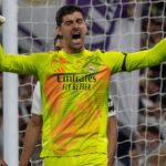 Imagini surprinzătoare: Courtois surprins în timp ce îl înjură pe Vinicius cu vehemență! 3 video imagini socante courtois filmat in timp ce il injura pe vinicius de mama focului 68249c2d69d8f