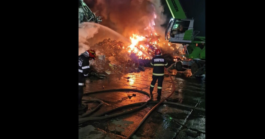 Flăcări devastatoare în portul Constanța: 800 de tone de deșeuri metalice învăluite de incendiu 1 video incendiu in portul constanta 800 de tone de deseuri feroase cuprinse de flacari 683b14db1a016