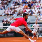 La Roland Garros 2025, Djokovic s-a confruntat cu o provocare neașteptată. Incidentul care ar fi putut să-i devieze parcursul spre victorie 3 video la roland garros 2025 djokovic a fost pus in incurcatura momentul care putea sa l abata din cursa spre tinta sa 68396d88ac2f0