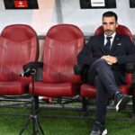 Învățătura surprinzătoare a lui Elias Charalambous pentru jucătorii de la FCSB: „Am folosit telefonul lui Adrian Șut pentru a le arăta asta” 2 video lectia pe care le a predat o elias charalambous jucatorilor de la fcsb i am luat telefonul lui adrian sut si am facut asta 682730f4519ae