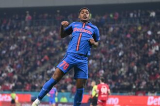 video luis phelipe fost la fcsb trofeu castigat dupa o finala nebuna cu goluri in minutele 85 90 si 901 bataie generala si 2 cartonase rosii 6832ee79575c0