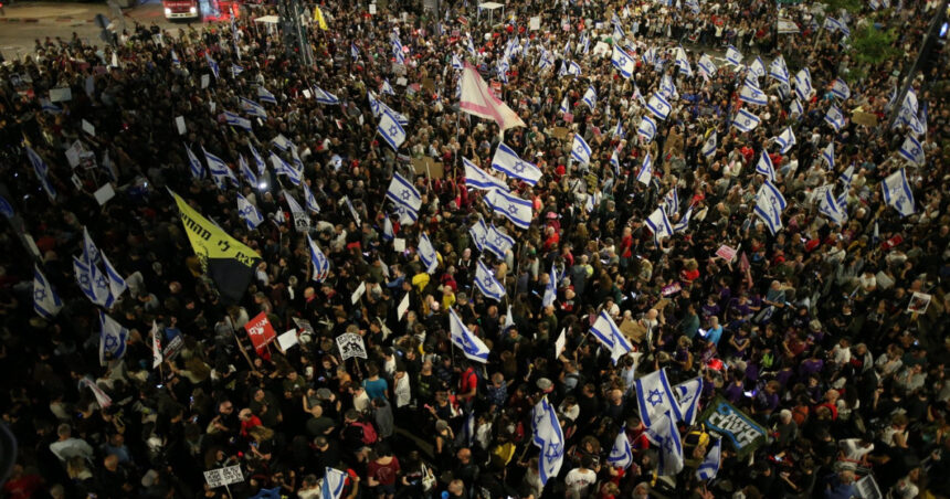 Mii de oameni se adună la Tel Aviv pentru a cere eliberarea ostaticilor – o mobilizare impresionantă după 600 de zile de conflict. 1 video manifestatie cu mii de oameni la tel aviv pentru eliberarea ostaticilor mobilizare uriasa dupa 600 de zile de razboi 68377f31af7d9