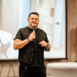 Mihai Bobonete își dezvăluie alegerea pentru duminică și le oferă un sfat celor nesiguri! 2 video mihai bobonete a dezvaluit cu cine voteaza duminica ce mesaj le transmite celor indecisi 682778882677d