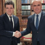 Nicușor Dan ar putea avea o întâlnire importantă cu Ilie Bolojan astăzi. Care este data estimată pentru ceremonia de învestire în funcția de președinte? (surse) 2 video nicusor dan s ar putea intalni astazi cu ilie bolojan cand ar urma sa aiba loc investirea sa in functia de presedinte surse 682b152a3780f