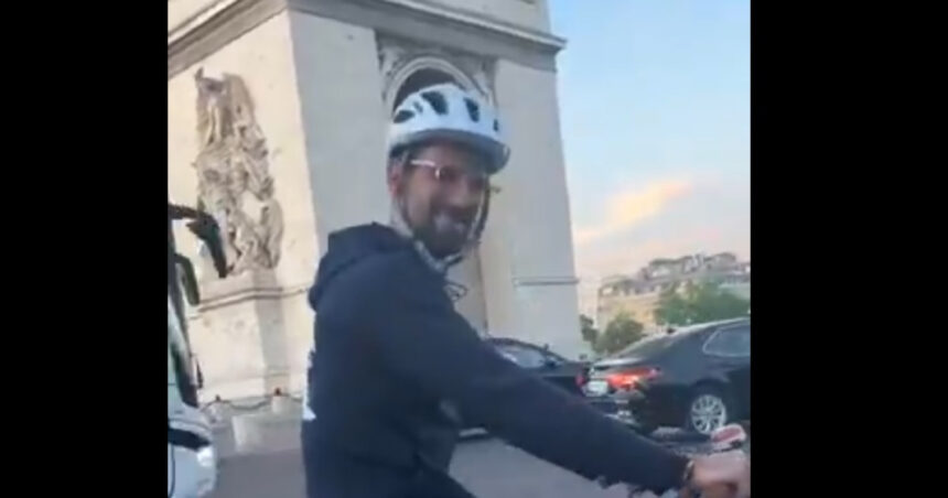 Novak Djokovici pedalând prin Paris în mijlocul turneului: „Te iubesc!” „Și eu te iubesc!” 1 video novak djokovici plimbare cu bicicleta prin paris in plin turneu te iubesc si eu te iubesc 683ae73573a03