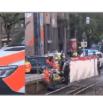 Mașină în viteză a provocat haos în mijlocul mulțimii de la Stuttgart, lăsând mai multe victime. 2 video o masina a intrat in multime la stuttgart mai multe persoane au fost ranite 68152d1d42ce6