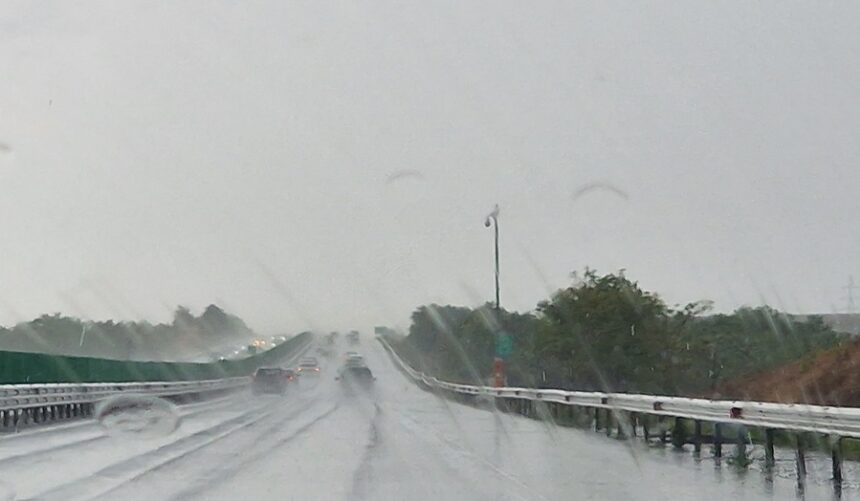 video potop la rasova cod portocaliu de ploi torentiale si vijelie emis pentru mai multe localitati din vestul judetului constanta 682f4b93b4d3f