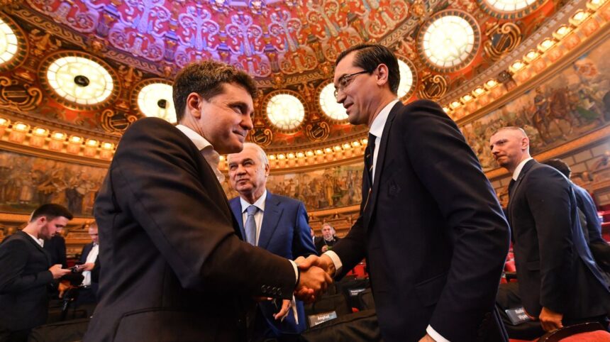 Răzvan Burleanu îi adresează o propunere lui Nicușor Dan în urma numirii sale ca nou președinte al României 1 video razvan burleanu ii transmite o invitatie lui nicusor dan dupa ce a devenit noul presedinte al romaniei 68335bc820762