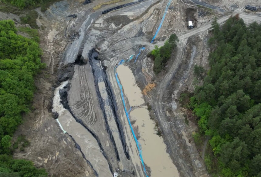 Alertă maximă la Praid: Riscul prăbușirii salinei și impactul inundațiilor asupra turismului local! 1 video stare de alerta dupa inundatiile de la praid salina s ar putea prabusi 80 din economia localitatii de bazeaza pe turism 683718504ba39