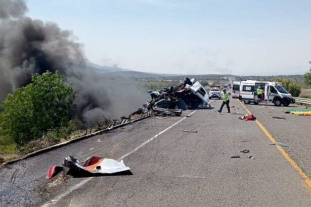 video tragedie in mexic cel putin 21 de persoane au murit in urma unui carambol 6825a23332e79