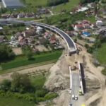 Finalizarea ultimei porțiuni a autostrăzii Sibiu-Pitești: Când va fi reluată circulația? 2 video ultimii kilometri ai sectiunii 5 a autostrazii sibiu pitesti se apropie de finalizare cand se va deschide circulatia 682e3942ab666