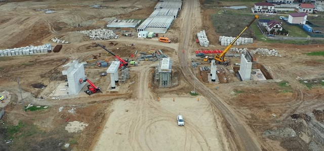 Umbrărescu își desfășoară activitatea cu 400 de muncitori pe Autostrada Bucureștiului. Care este termenul de finalizare? 1 video umbrarescu avanseaza cu 400 muncitori la autostrada bucurestiului cand termina lucrarea 68273e41ef771