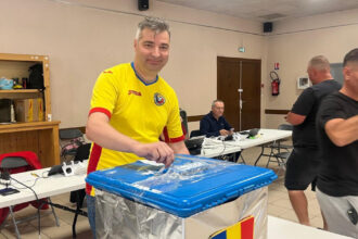 video un roman din diaspora sustine ca a fost atacat de mai multi conationali la o sectie de vot in franta am fost lovit scuipat injurat 6829f8582c37e