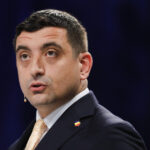 Umorul pe seama lui George Simion, după ce a jonglat cu franceza în direct: „Nous voulons ăăă... o încetare a focului” 3 video val de ironii dupa ce george simion a stalcit franceza in direct la un post tv din franta nous voulons aaa o incetare a focului 6826da3a19120