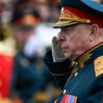 Vladimir Putin îl înlocuiește pe șeful Forțelor Terestre ale armatei ruse. Descoperiți cine este generalul Oleg Saliukov! 2 vladimir putin l a demis pe comandantul fortelor terestre ale armatei ruse cine este generalul oleg saliukov 68264319be1ba