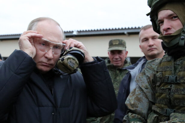 vladimir putin se lauda ca cel putin 50 000 de rusi se inroleaza voluntar in fiecare luna ca sa lupte in ucraina 68236ed821b7d