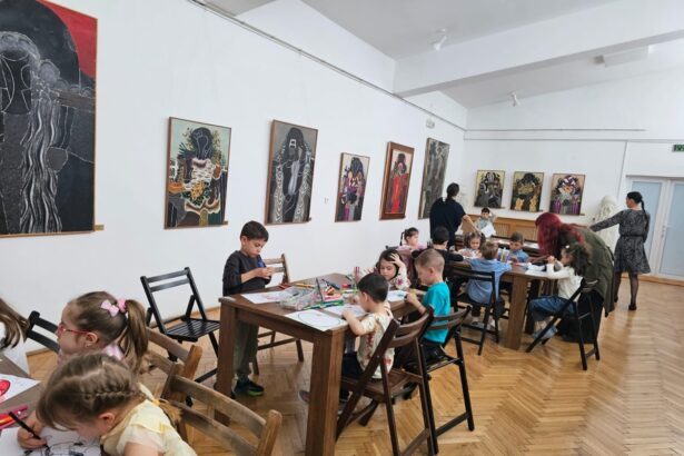 zilele constantei la muzeul de arta creatie colectiva ghidaj artistic si harta unui oras trait prin culoare 682af0f4790f8