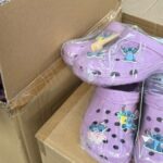 Polițiștii de frontieră din Constanța au depistat 1500 de perechi de papuci suspectați de a fi contrafăcuți, cu o valoare totală de 375.000 lei. 3 1500 de perechi de papuci susceptibili a fi contrafacuti in valoare de 375 000 lei descoperite de politistii de frontiera constanteni 6853dcbc6f60d