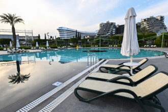 4 000 de hoteluri din turcia au fost inchise chiar la inceput de sezon unii turisti s au trezit fara cazare 6851abfd9a2bc