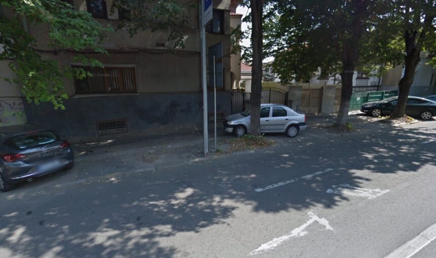 Accident tragic pe Mamaia: un șofer a schimbat banda imprudent, provocând moartea unei persoane, iar pedeapsa a fost suspendată. 1 a schimbat banda fara sa se asigure pe mamaia un om a murit iar soferul a fost condamnat cu suspendare 68475a7f86aff