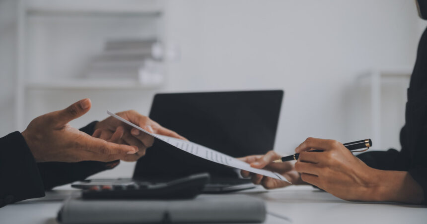 Absolvenții din 2025: Cum pot beneficia de ajutoare financiare în primele două luni după finalizarea studiilor? 1 absolventii promotiei 2025 pot primi somaj sau prima de insertie ce trebuie sa faca in primele 60 de zile 68500d2f68e9e