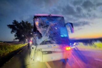 accident grav intre un microbuz si un autocar pe dn2 o persoana a decedat iar alte cinci ranite 68622f8d03c4e